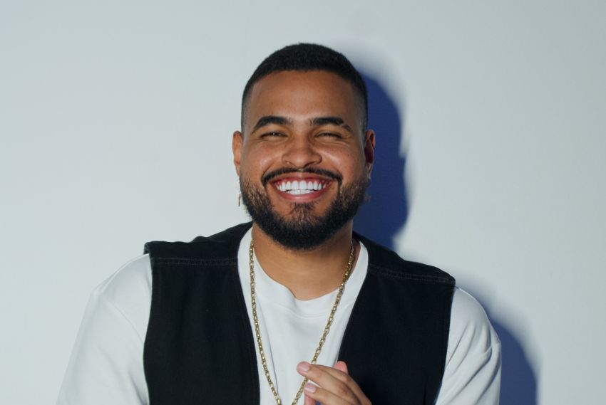 Yan faz estreia em Aracaju com pocket show