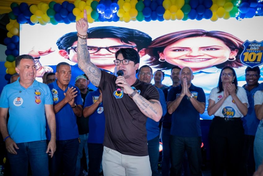 Ato no Oratório de Bebé reúne multidão em apoio à candidatura de André David