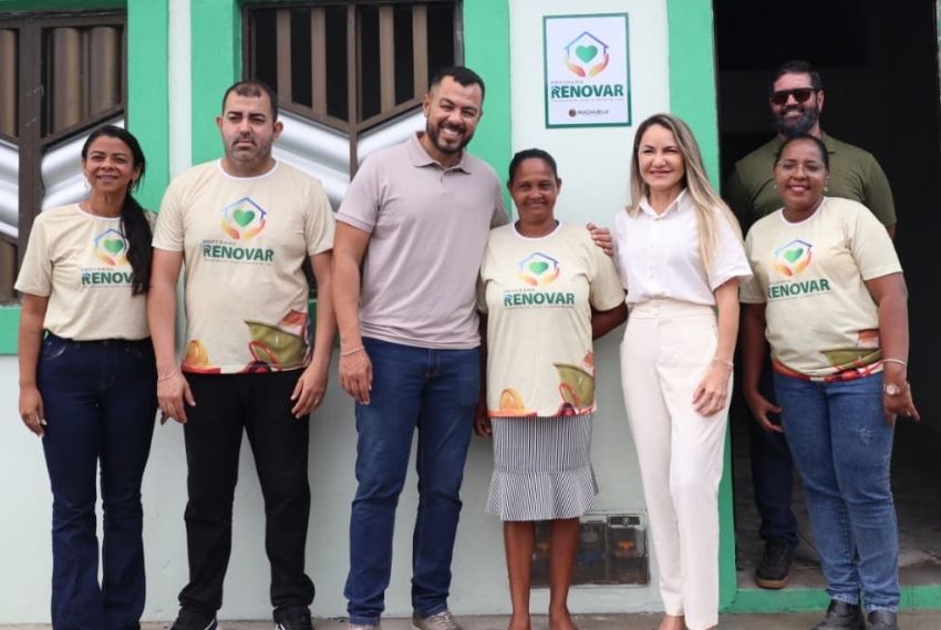 Programa Renovar avança e entrega mais três casas reformadas